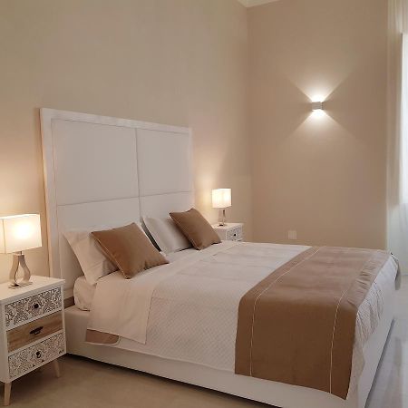 B&B Via Cavour 32 Сиракуза Екстериор снимка